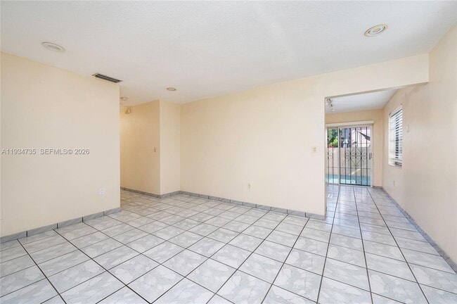 Photo - 201 NW 34th Ave Unidad 201