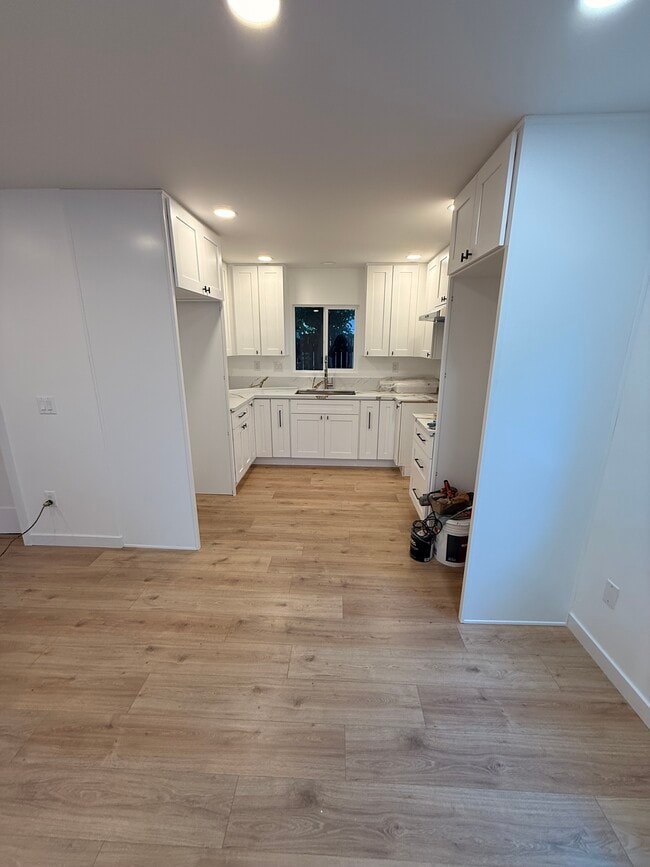 Photo - 8620 Beach St