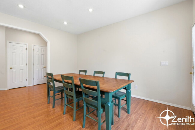 Photo - 2103 NE 161st Pl