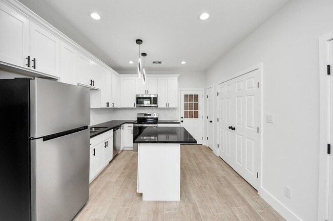 Photo - 8015 Elbert St