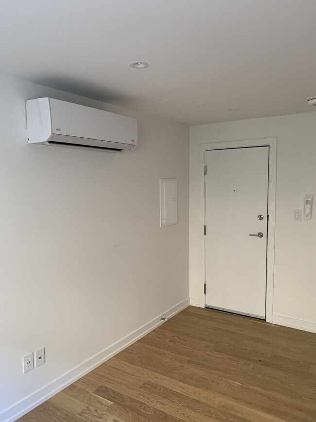 Photo - 28 Balmoral Ave. Unit 305