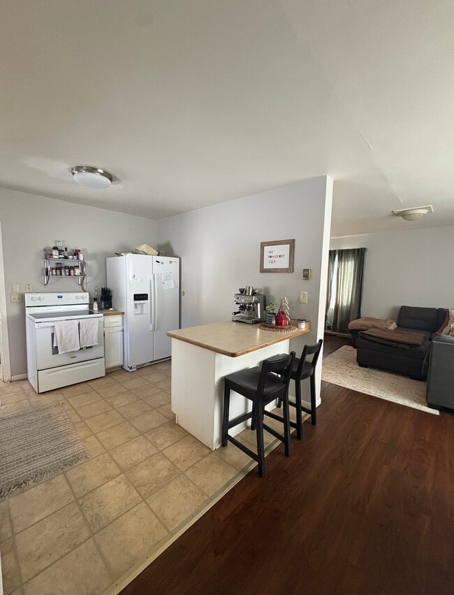 Photo - 2009 E 6th St