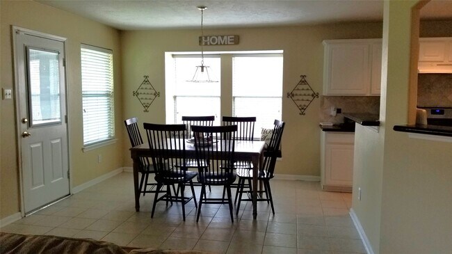 Photo - 8906 Aberdeen Park Dr