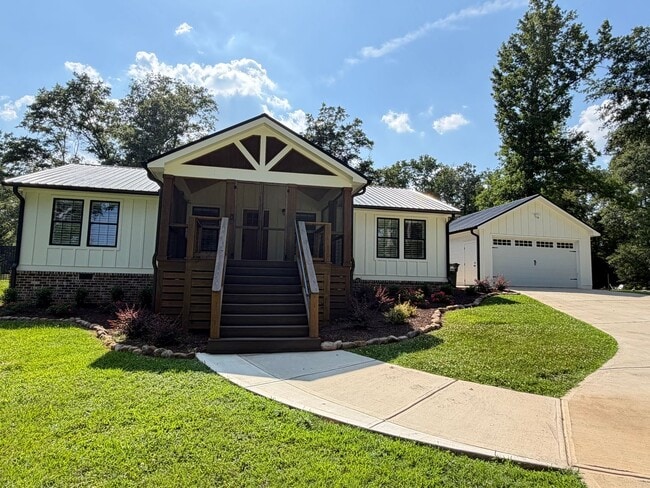 Building Photo - Renovated Ranch in Oconee County