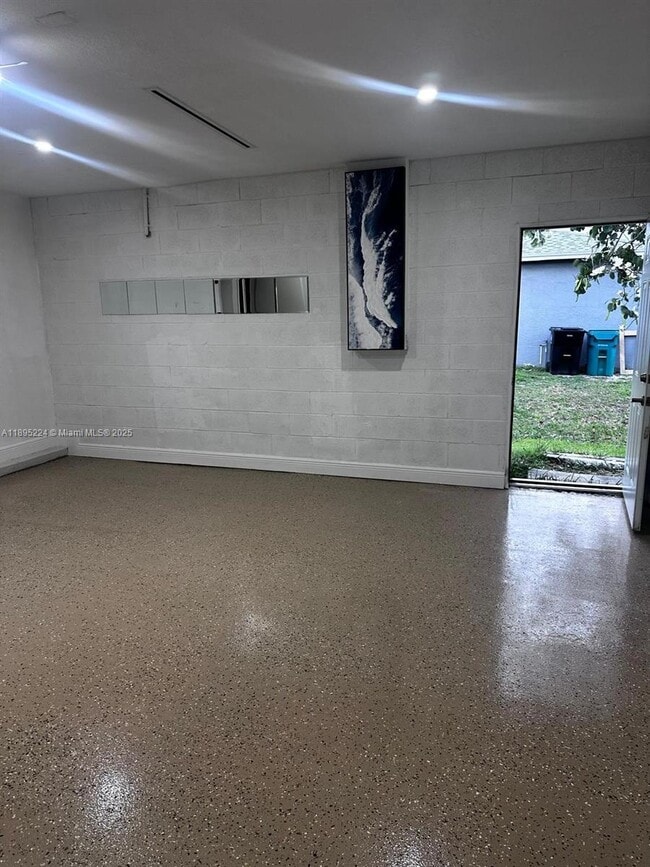 Photo - 1442 SW Santiago Ave