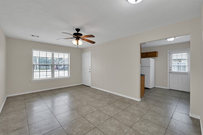 Photo - 163 S Bend Ct