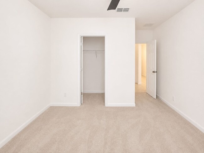Photo - 140 Primrose Dr