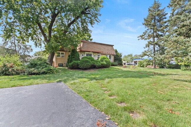 Photo - 288 Middaugh Rd