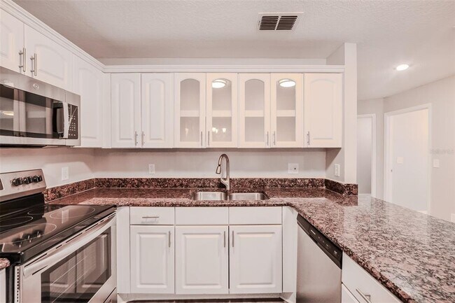 Photo - 3420 Hamlet Loop