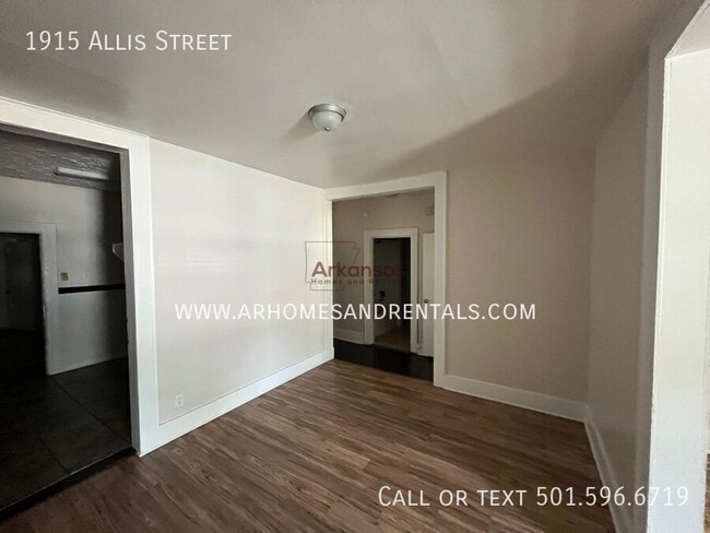 Photo - 1915 Allis St