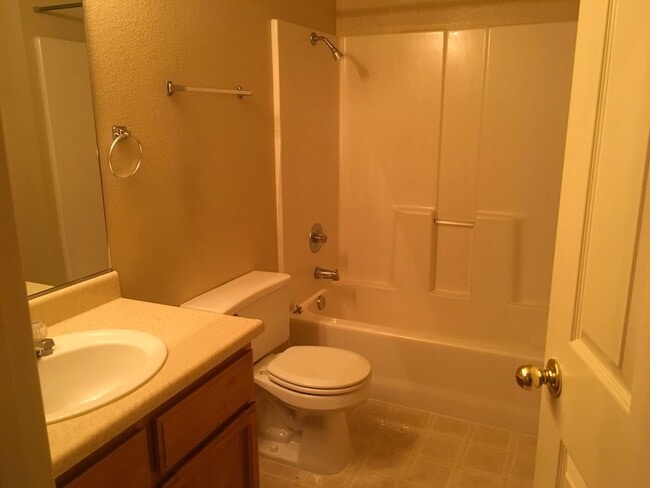 Photo - 4200 Stonewalk Ct Unit D