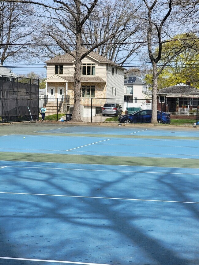 Photo - 65 Bard Ave Unidad 3