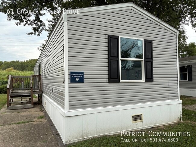 Building Photo - 61 Grand Valley Dr