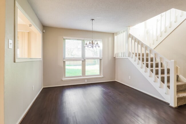 Photo - 17103 Spruce Run Dr