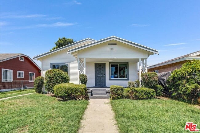 Building Photo - 1413 E 76th Pl Rental