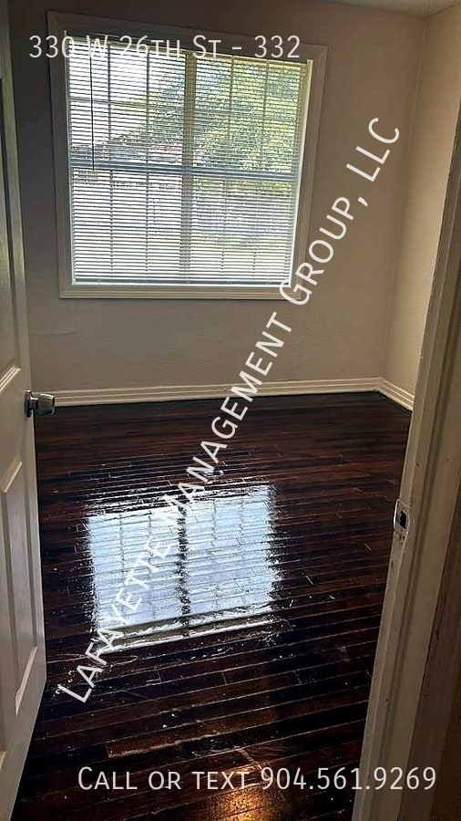 Photo - 330 W 26th St Unidad 332