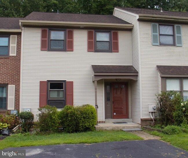 Building Photo - 214 Sulky Way Rental