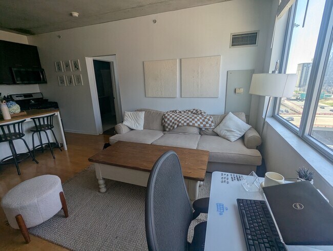 Photo - 659 W Randolph St Unidad 711