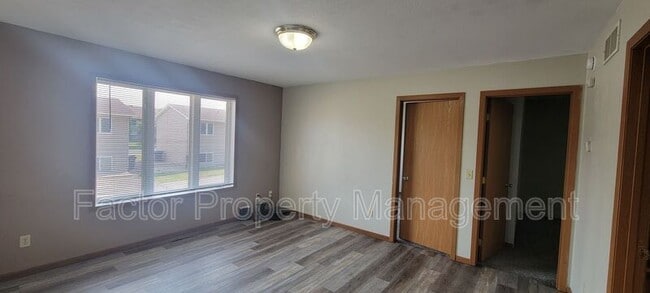 160 Balcerzak Dr