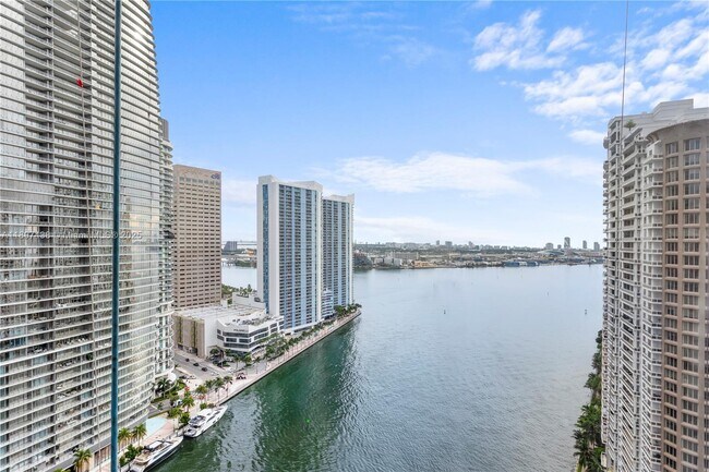 Building Photo - 465 Brickell Ave Unit 2702