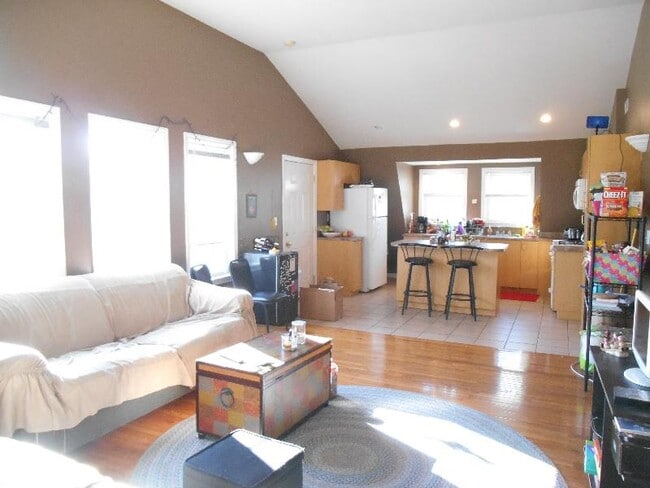 Photo - 15 Farrington Ave Unidad 2