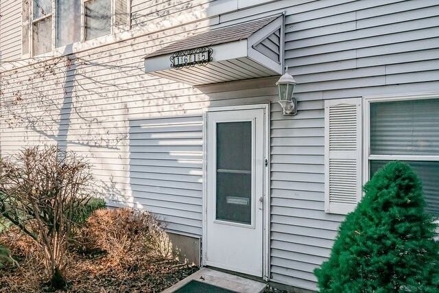 1615 S Newberry Ave