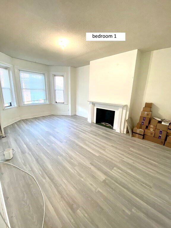 Photo - 18 Glenville Ave Unit 3