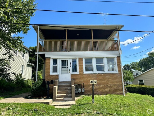 Building Photo - Aliquippa Triplex Unit 2 Rental