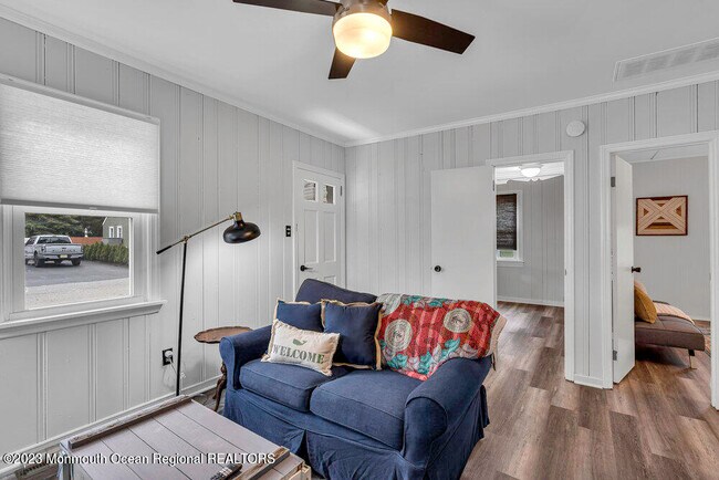 Photo - 475 Augustus Rd