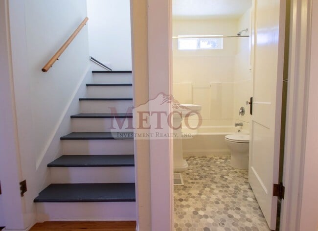 Photo - Light & Bright Home In Eugene
