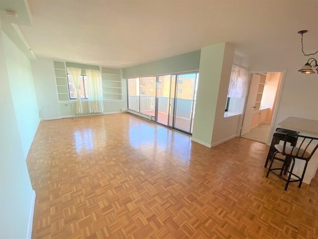 Photo - 300 Lynn Shore Dr Unit 711