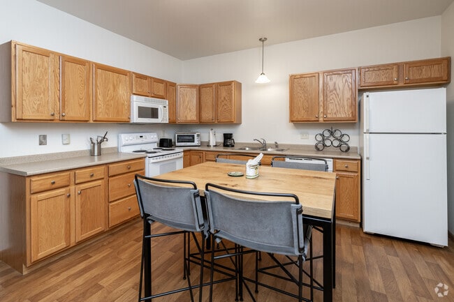 Interior Photo - The Estates at Moorhead - All Inclusive 55+ Rental
