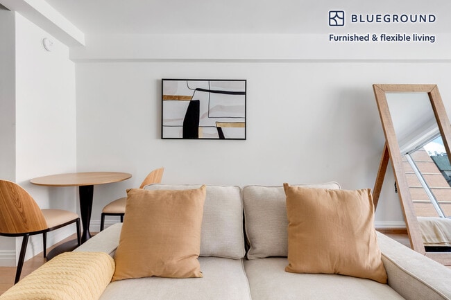 Photo - 340 E 51st St Unidad FL8-ID1999