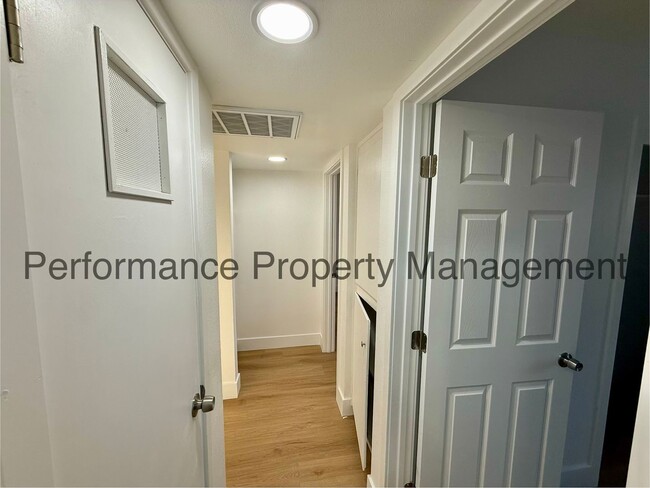 Photo - 3401 Squire Ln Unit A