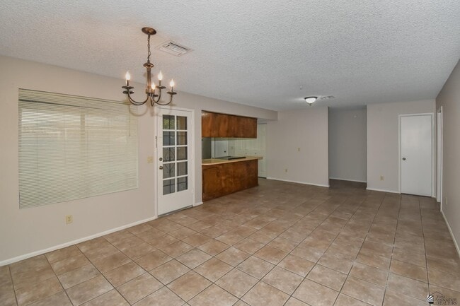 Photo - 2716 W Oakwood Ln