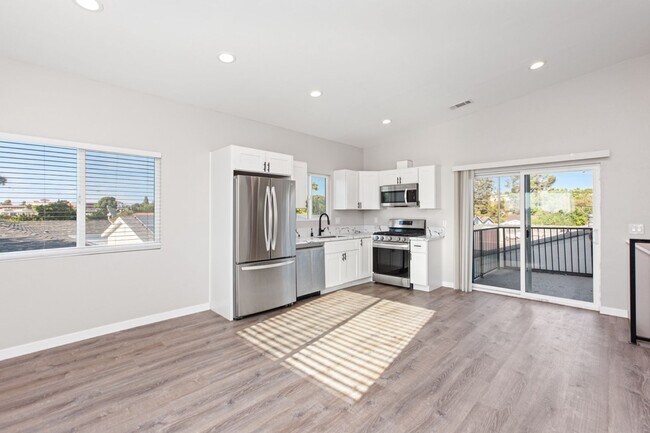 Photo - Private balcony + private patio!