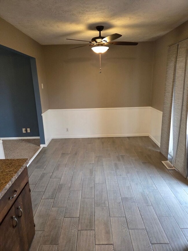 Photo - 3 bed 1.5 bath, 2 car garage, fenced in backyard, newly remodeled