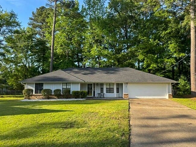 Building Photo - Charming 3-Bedroom Home on a Quiet Cul-de-Sac