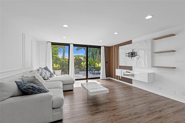 Photo - 4469 Luxemburg Ct