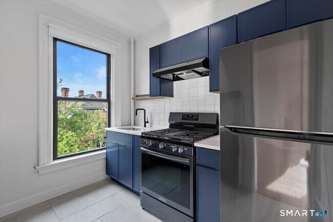 48 Trumbull St Unit 3