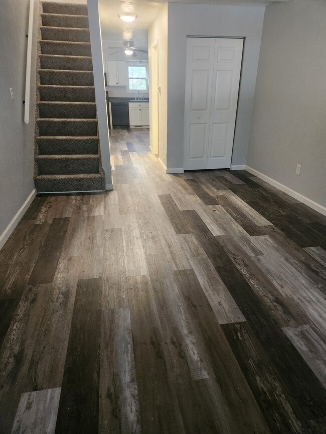 Photo - 25630 Thelmadale Dr
