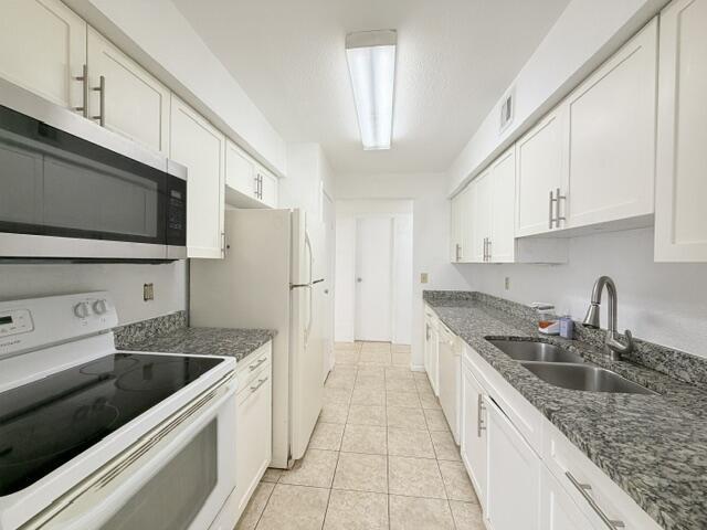 Photo - 899 Riverside Dr Unit 611