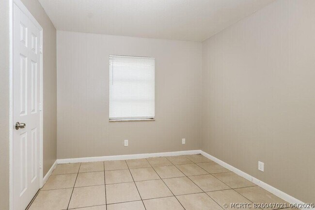 Photo - 1036 W 32nd St