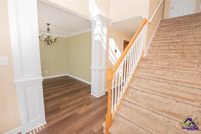 Photo - 122 Emberly Ln