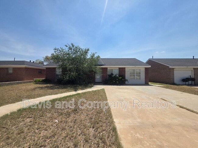Building Photo - 707 Devonian Dr