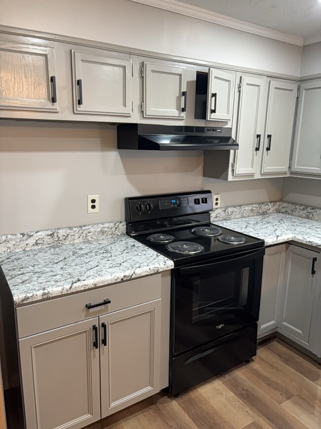 Photo - 1101 E 2nd St