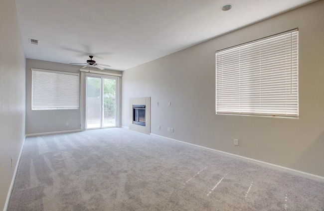 Photo - 530 Barclay Way