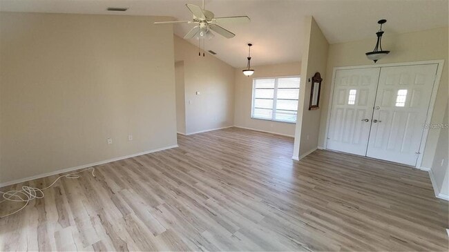 Photo - 5847 Buchanan Rd