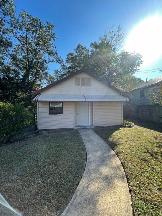 Photo - 341 Central Ave Unidad 341 Central Avenue  A