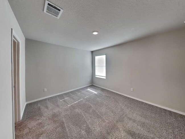 Photo - 144 Hollywood Dr